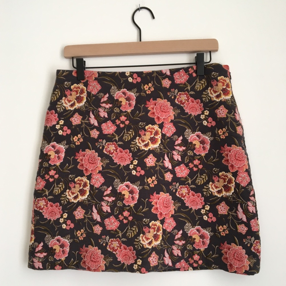 Loft business casual/professional skirt, size 6
